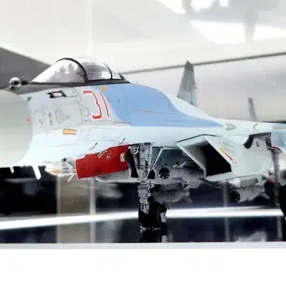 급매 [탑모델러] SU-35 Flanker E 전투기 프라모델완성작품