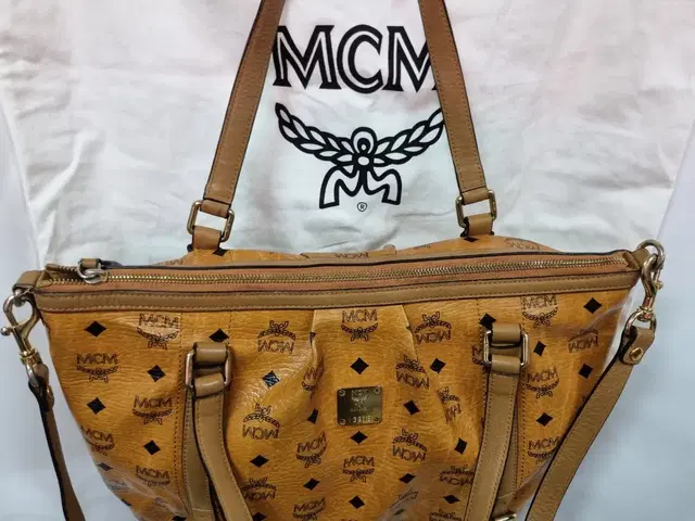 정품 MCM 여성 크로스백