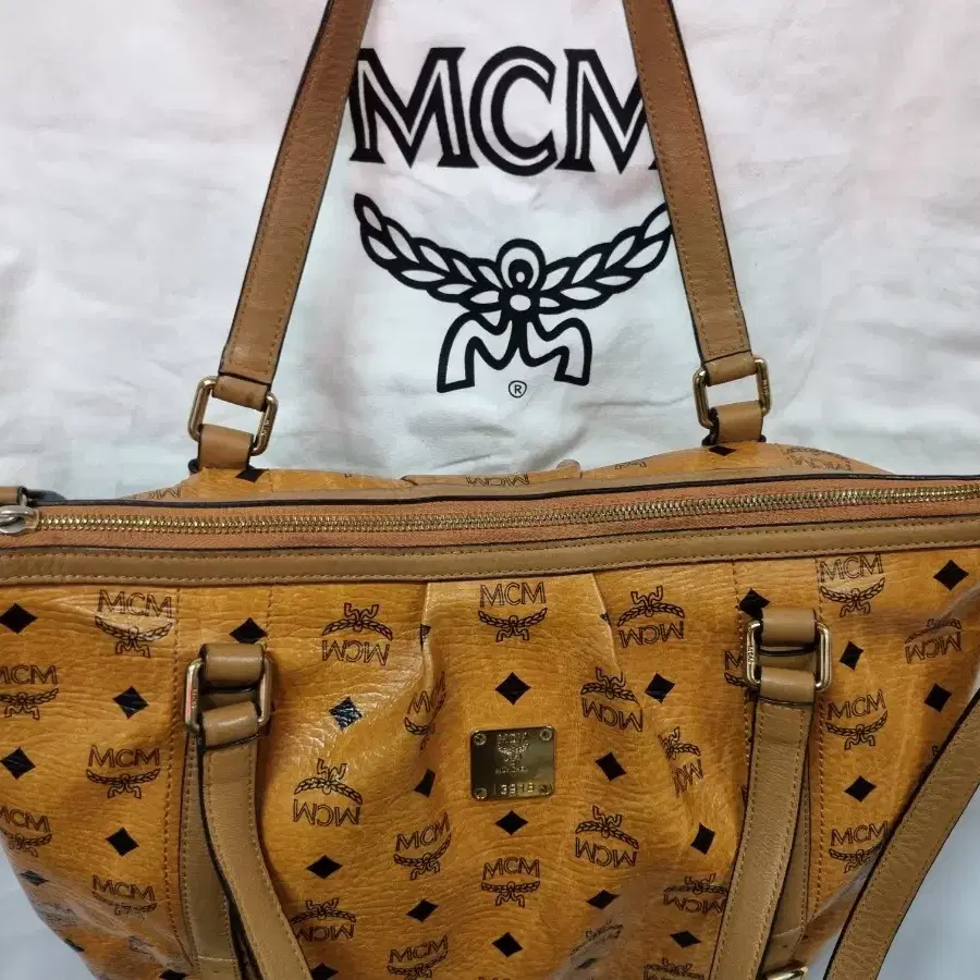 정품 MCM 여성 크로스백