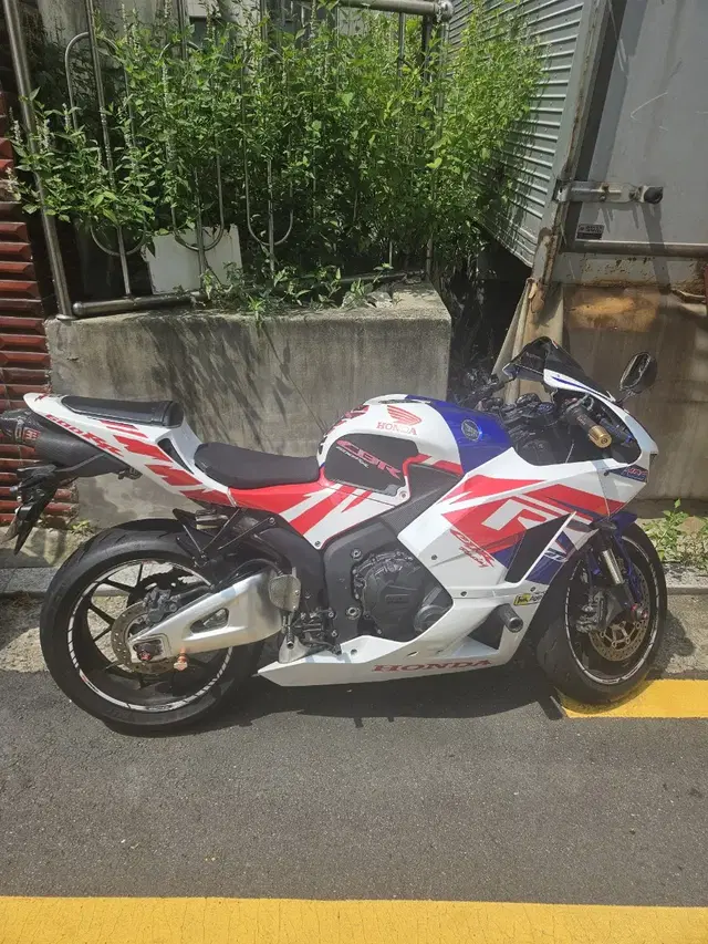 CBR600RR 2013년식 판매합니다