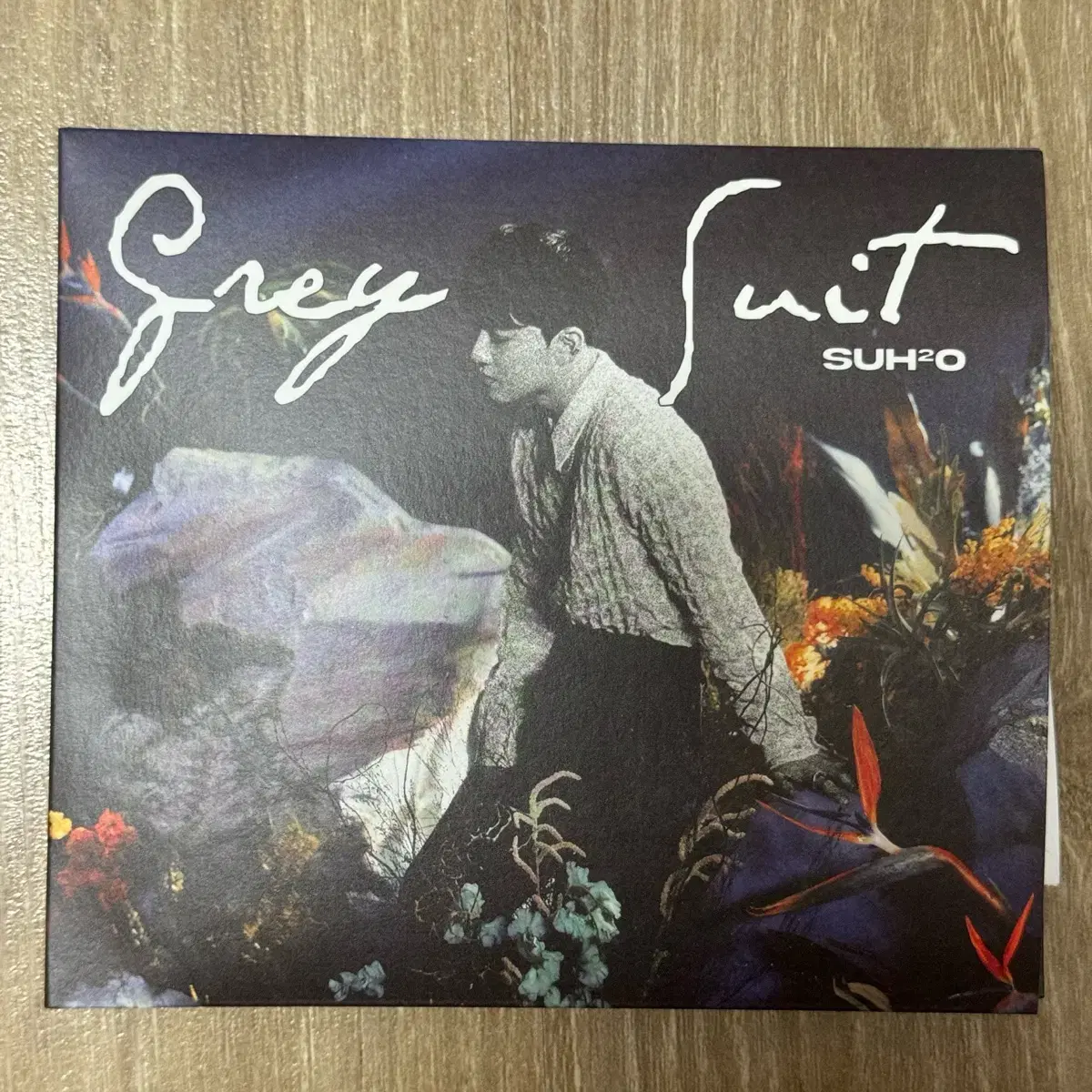 [Unsealed] suho Grey Suit Grey Suit Unsealed Album (Photocard X)