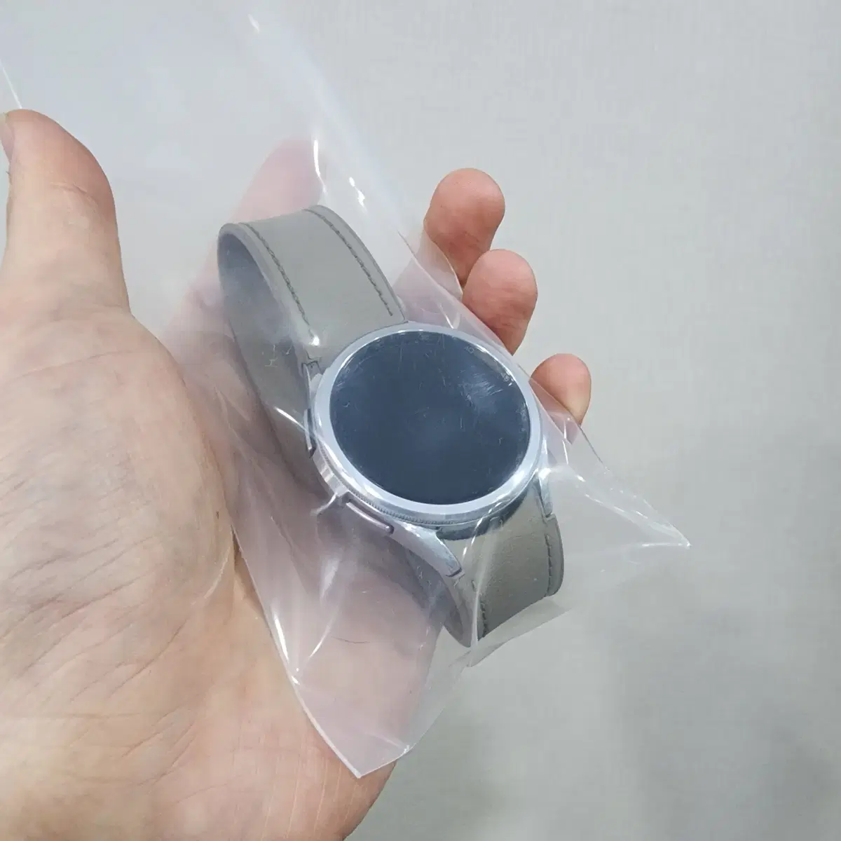 할인가능 SSS급 갤럭시워치6클래식 43MM 실버 기기 판매 GPS