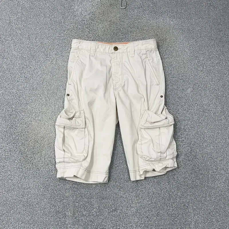 Tommy Hilfiger Stitched Bermuda Cargo Pants 30