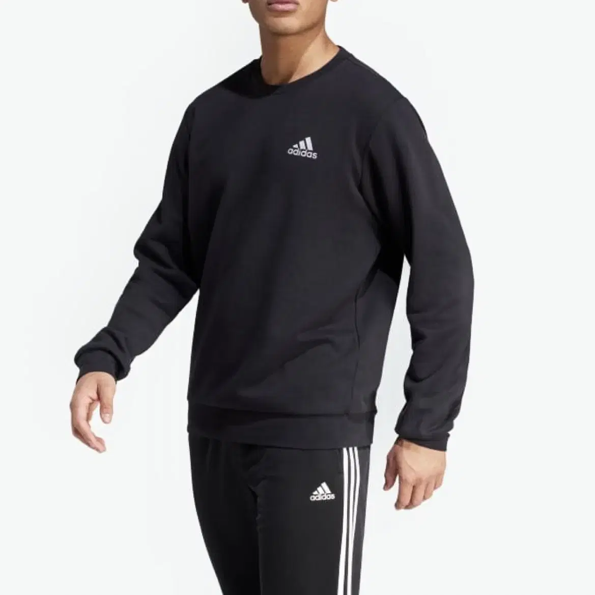 [ M ] adidas 아디다스 베이직 에센셜 라운드 블랙 맨투맨