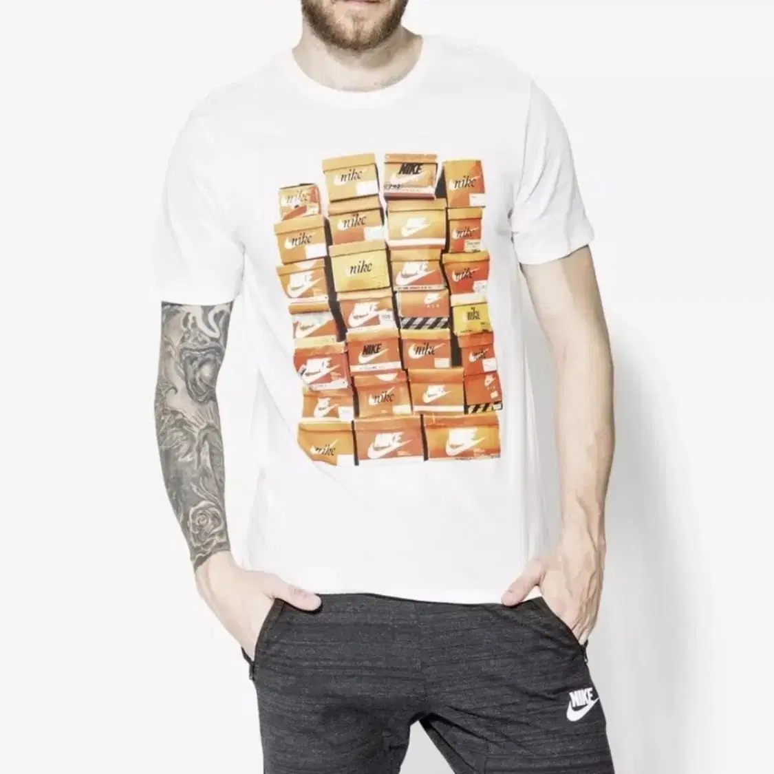 NIKE " Box printing " T-shirt