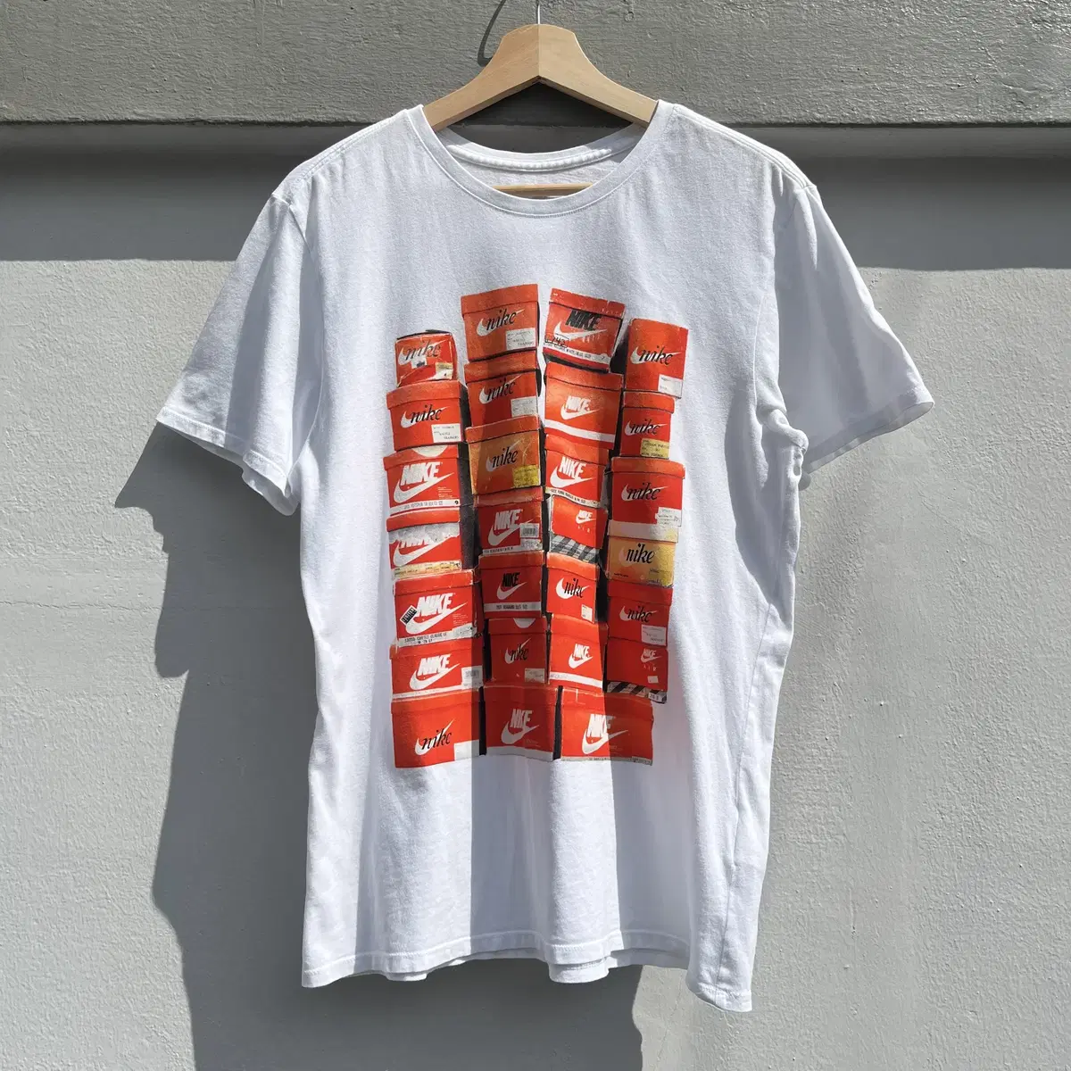 NIKE " Box printing " T-shirt