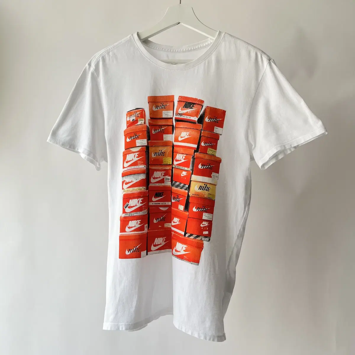 NIKE " Box printing " T-shirt