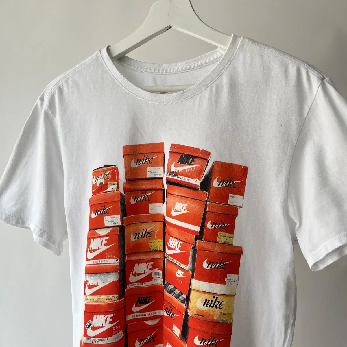 NIKE " Box printing " T-shirt