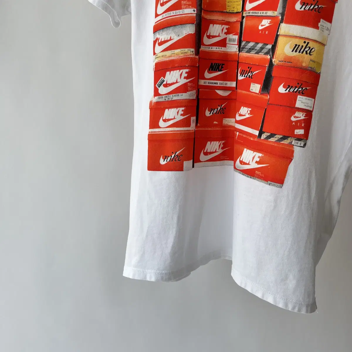 NIKE " Box printing " T-shirt