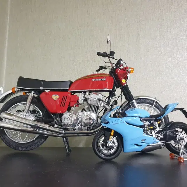 타미야 1:6 바이크 혼다 CB750FOUR 1969년식 모형 완성품