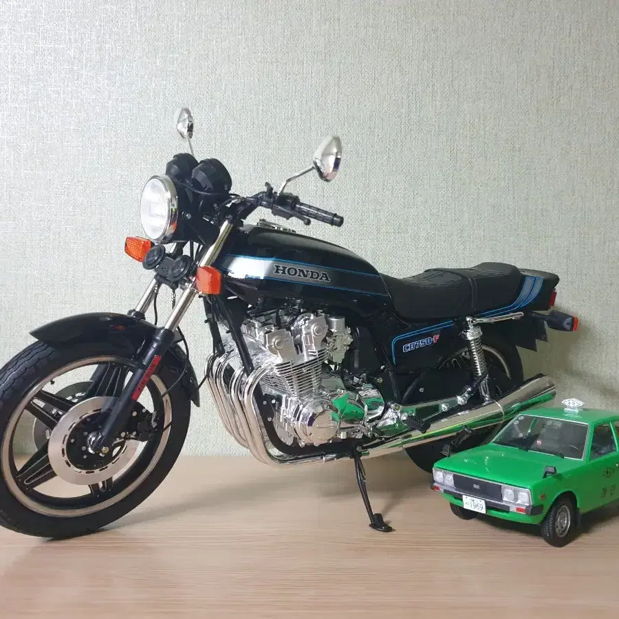 타미야 1:6 바이크 혼다 CB750F 1979년식 모형 완성품