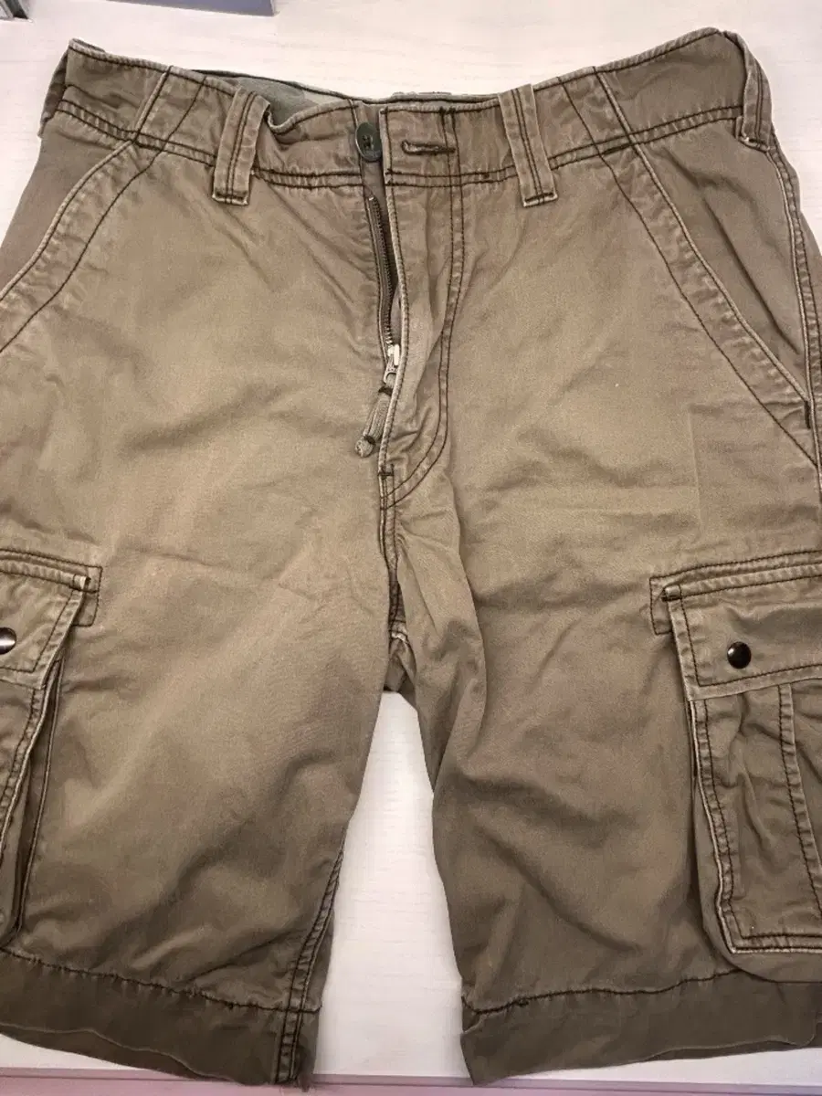 Levi's Cargo Carby Bermuda Pants