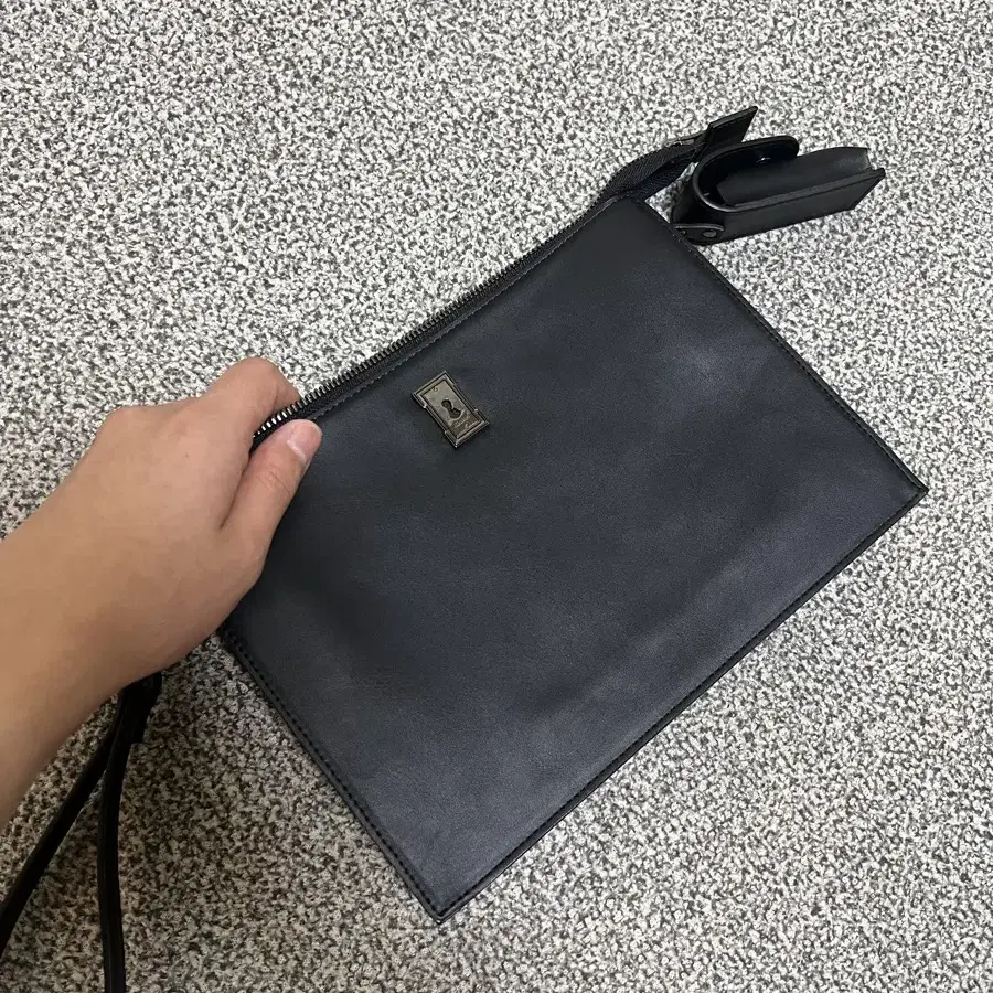 콜레셀레스트 Ebony clutch bag black