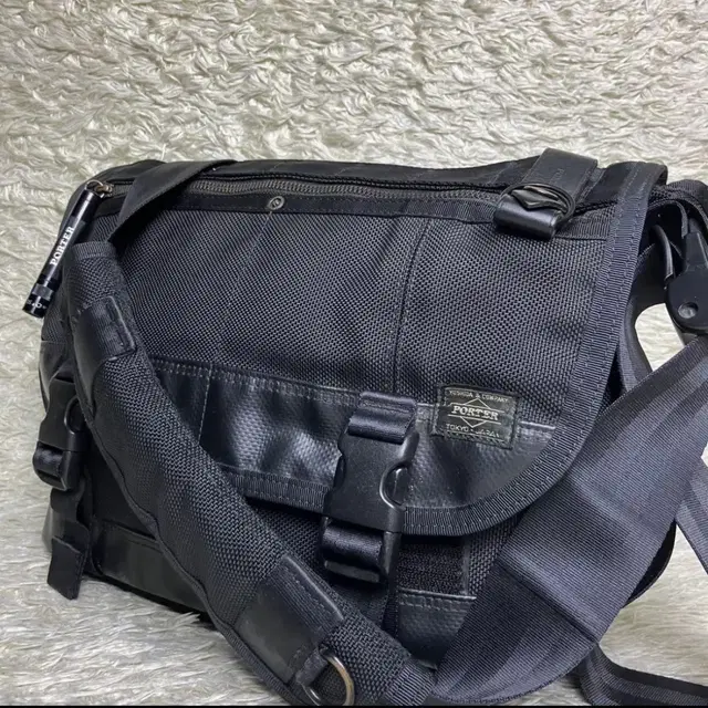 포터 히트 메신저 백 블랙 porter heat messenger bag