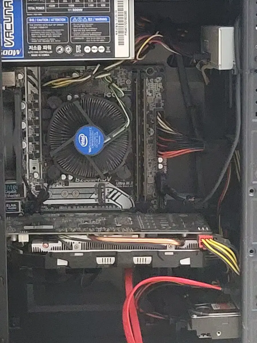 개인 게이밍 컴퓨터 i7 7700 GTX 1060 3GB RAM 16GB