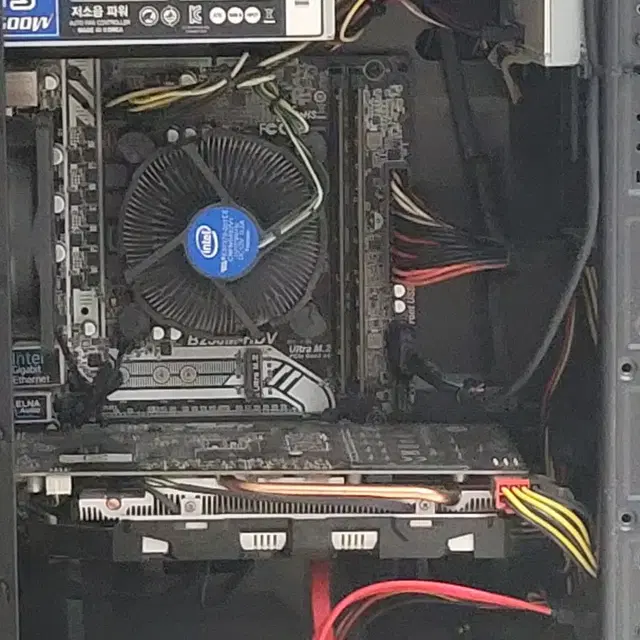 개인 게이밍 컴퓨터 i7 7700 GTX 1060 3GB RAM 16GB