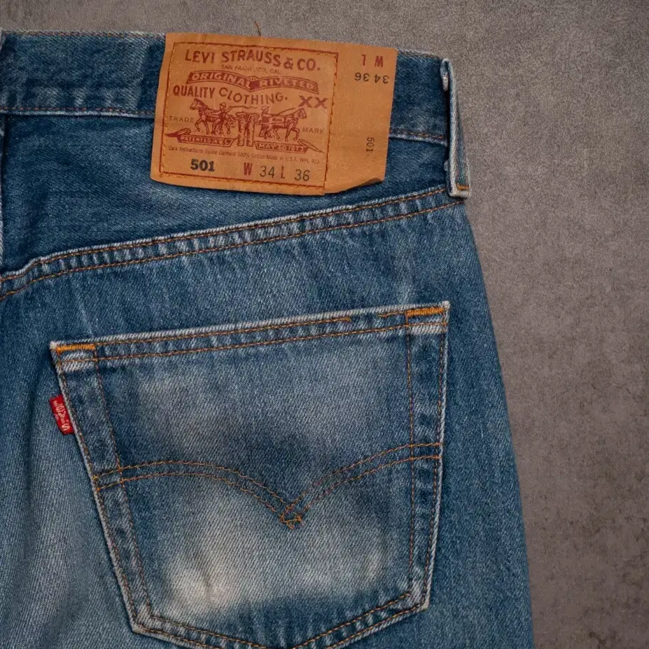 Levi's 501 Washed Denim Pants (34/36)