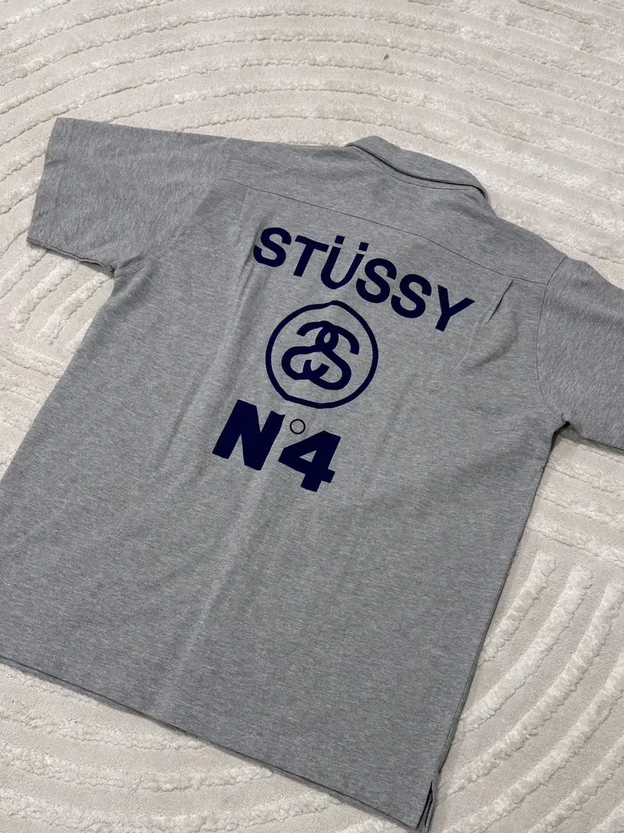 Stussy gray short-sleeved button-down shirt