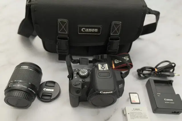 캐논 DSLR 카메라 EOS 700D 와 18-55 STM 세트