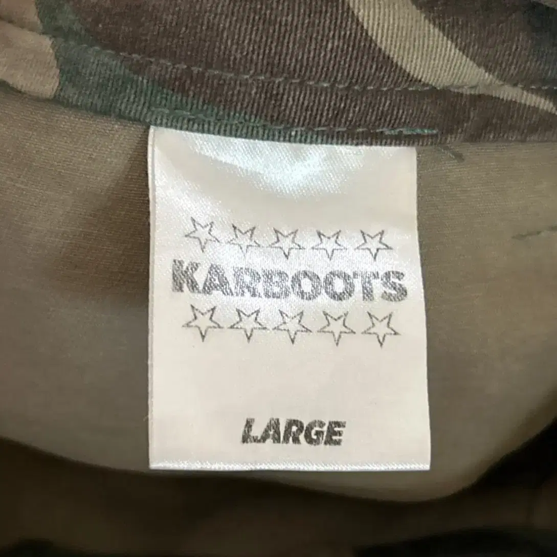 KARBOOTS사의   커스텀 멀티포켓 카고 하프팬츠