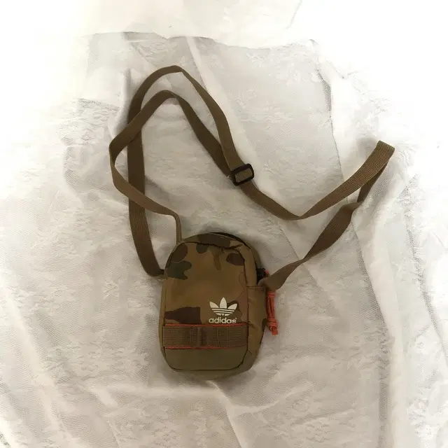 Vintage Adidas camo mini cross bag