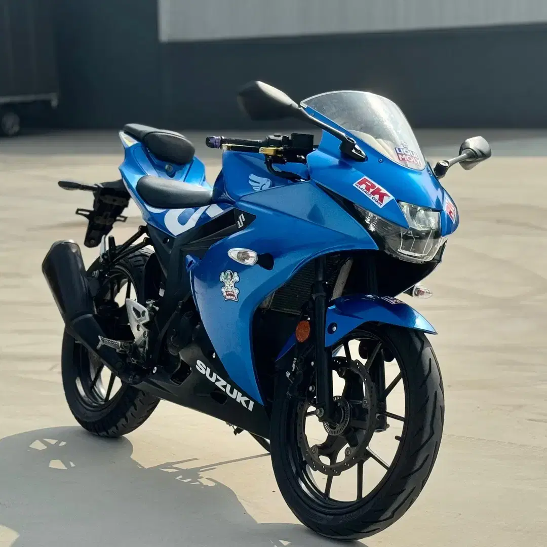 진짜 깔끔한 스즈키 Gsxr-125  저렴히 판매합니다.