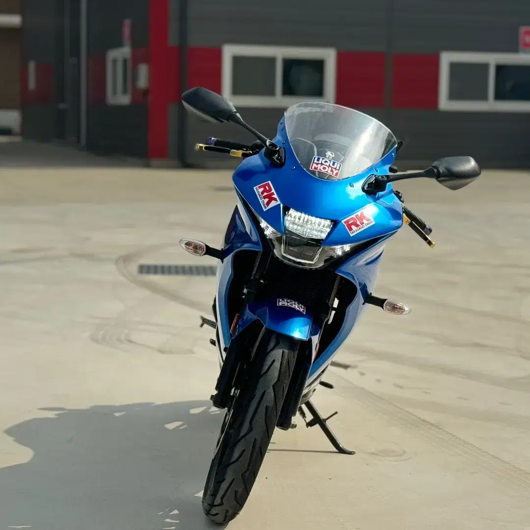 진짜 깔끔한 스즈키 Gsxr-125  저렴히 판매합니다.