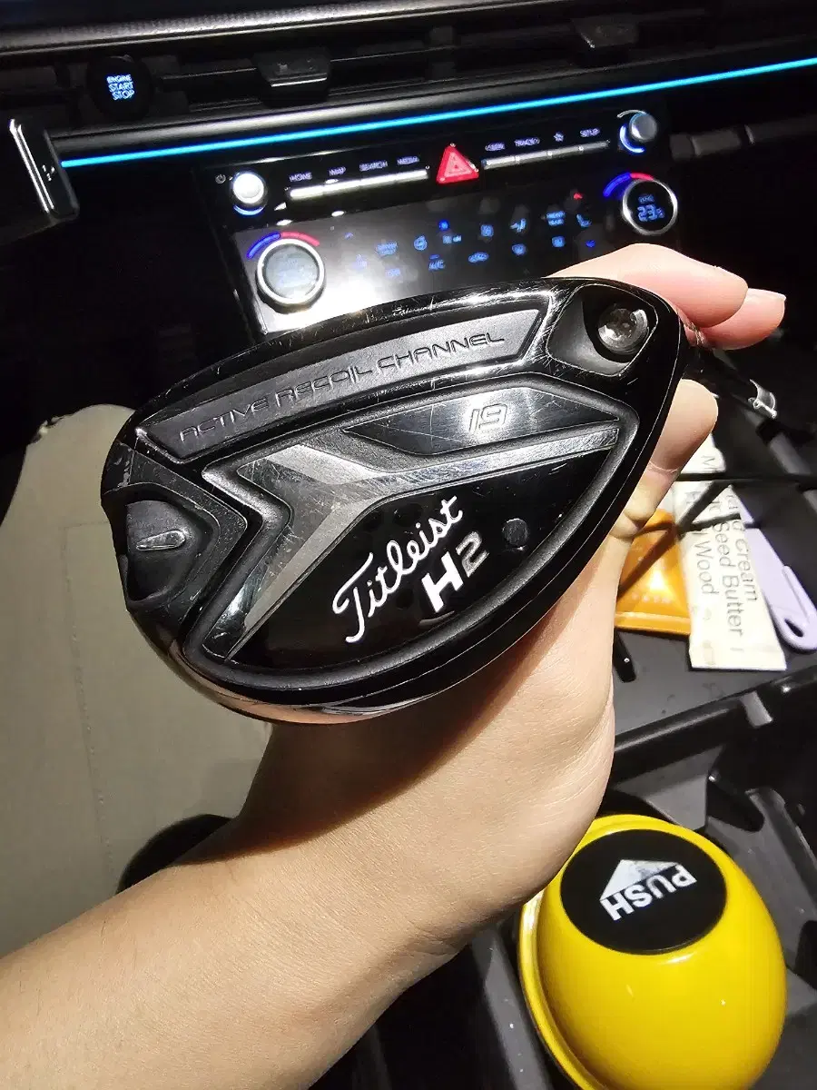 Titleist 818H2 No. 3 19 degree utility