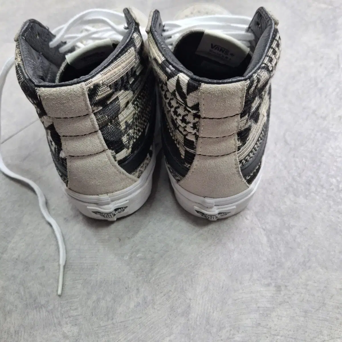 반스SK8-Hi slim'ltalian Weave-AZtec스니커즈235