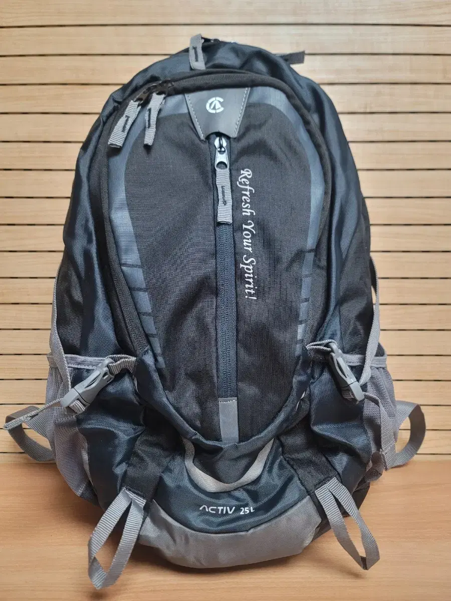 ACTIV Mountaineering Backpack 25L