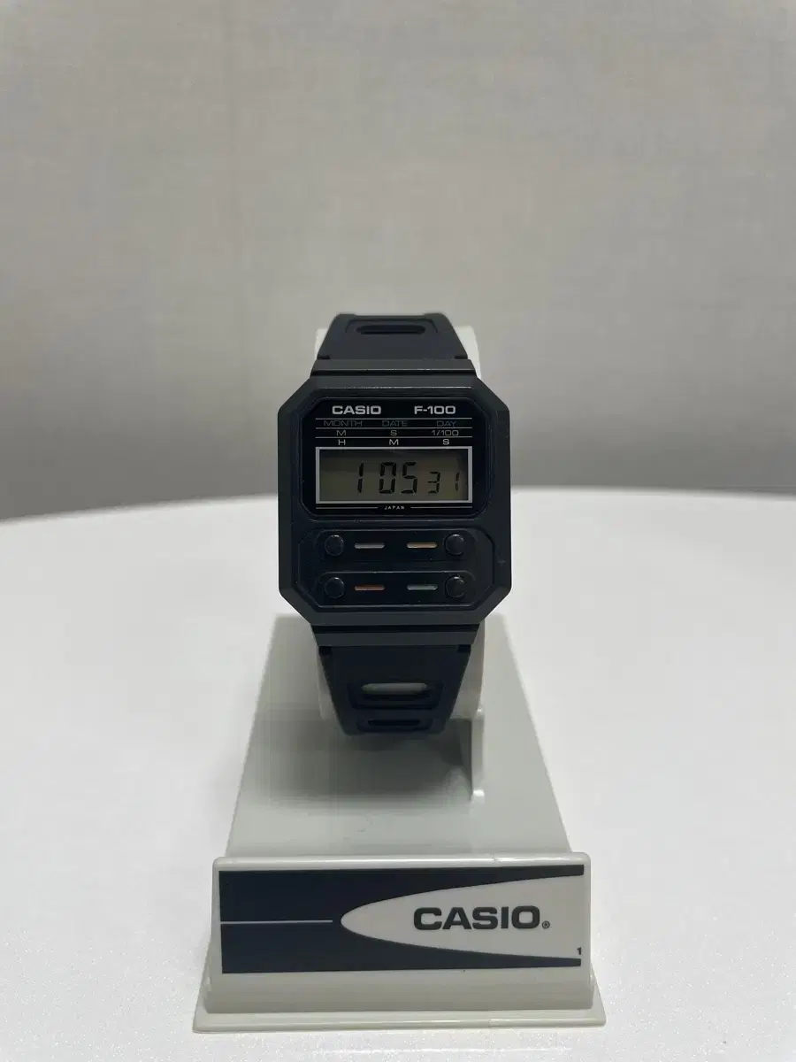 casio f-100