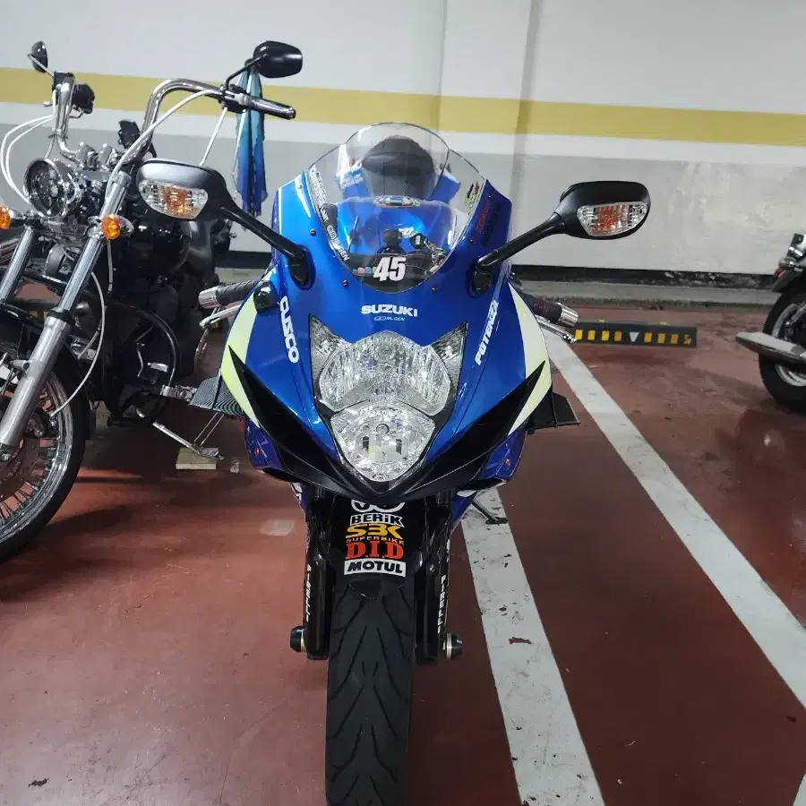 스즈키 gsxr600