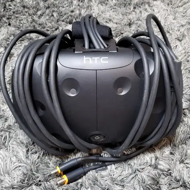 HTC 바이브 VR 헤드셋 팝니다.