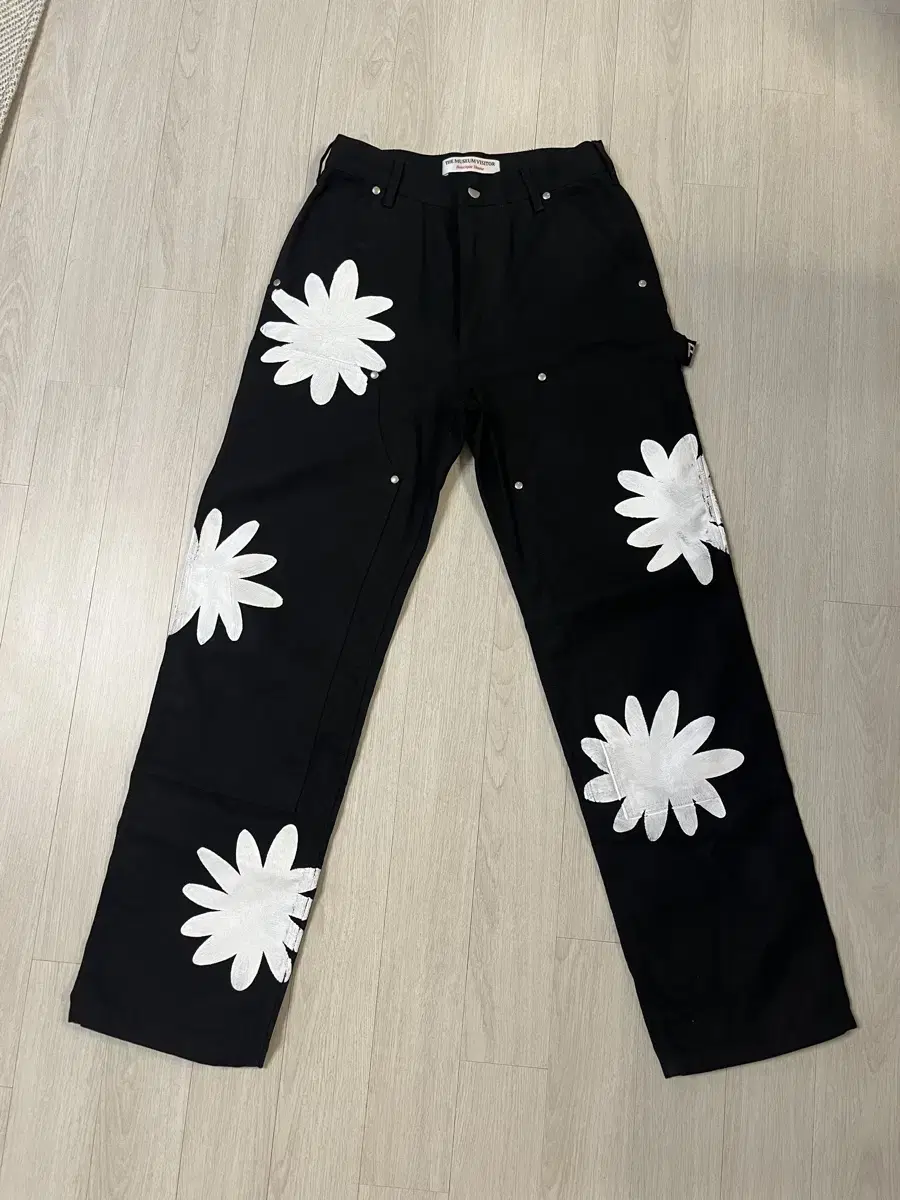 TheMuseum Visitor Flower Pants M