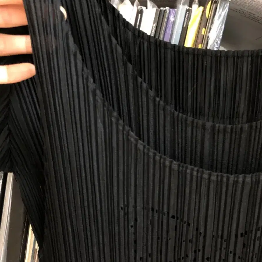 ISSEY MIYAKE pleats please