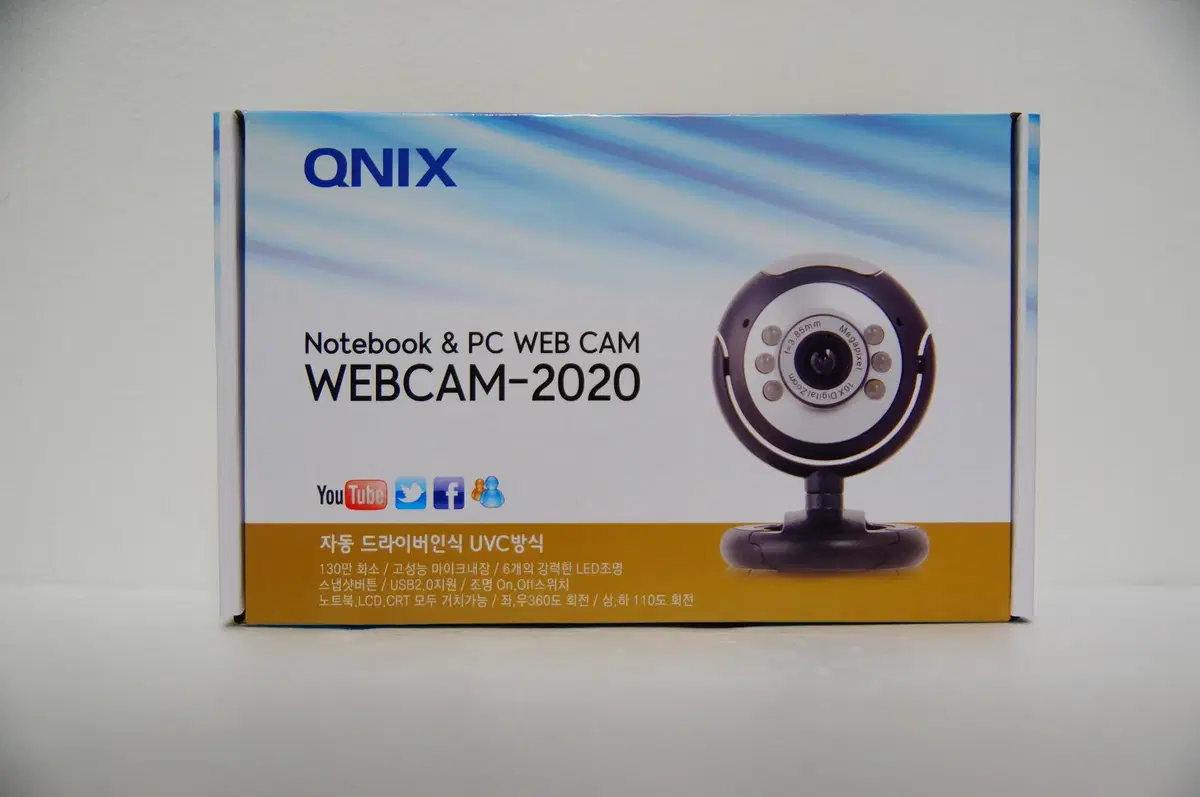 큐닉스 웹캠(LED램프/마이크내장) WEBCAM2020 새상품팝니다.