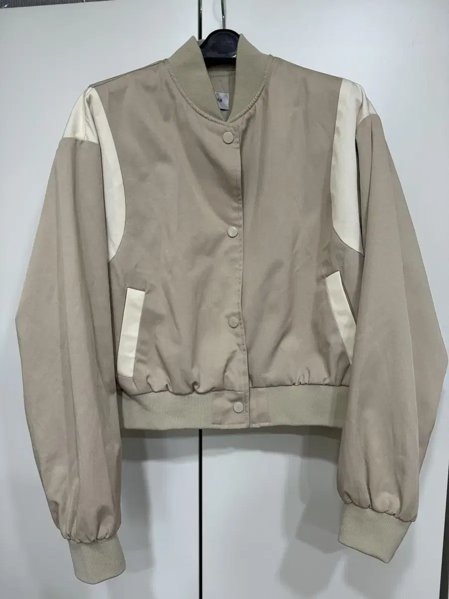 Intermittent color-blocked cotton jacket beige