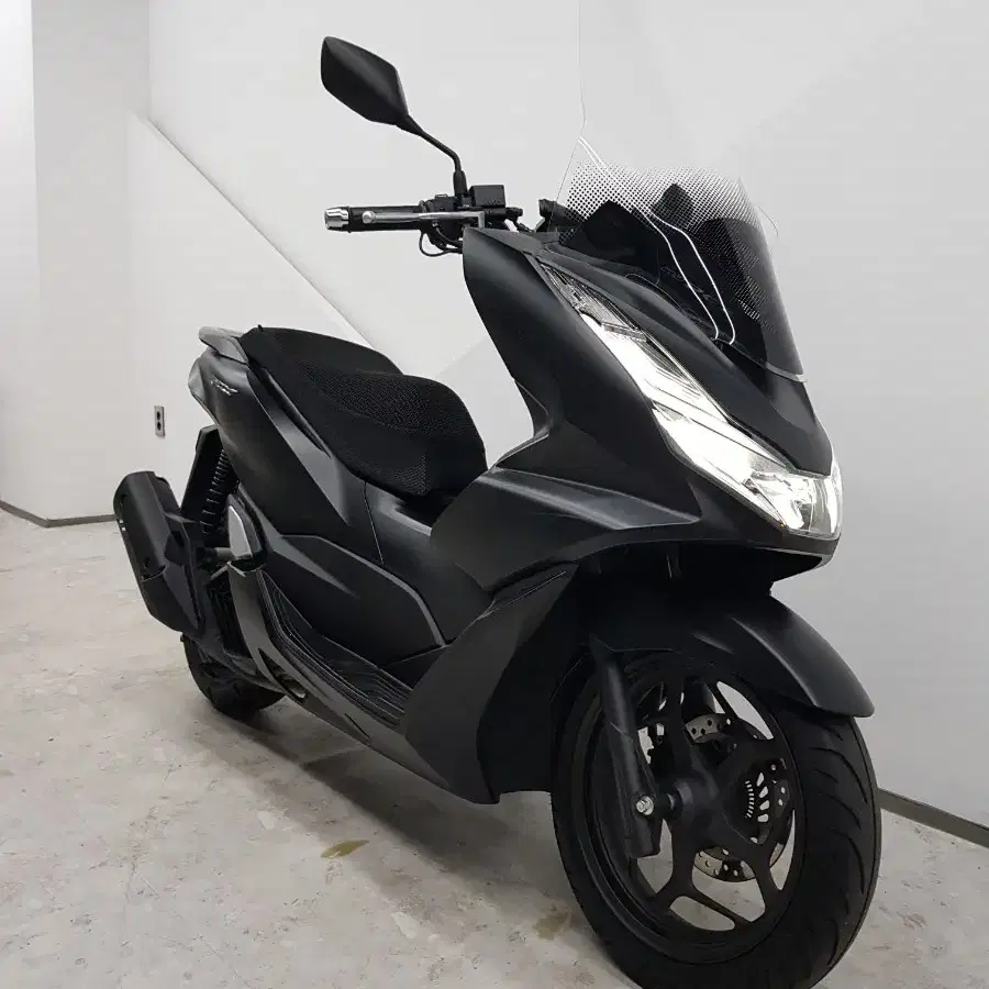 PCX125 21년식 5645Km ABS