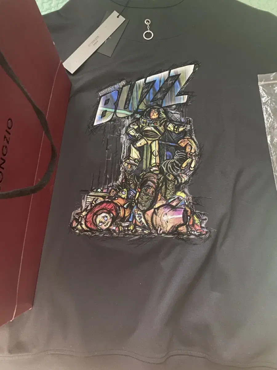 Songio Buzz Artwork Short Sleeve 48 New