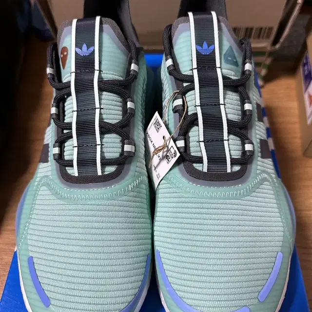 아디다스 XBOX NMD V3 사이즈 270mm