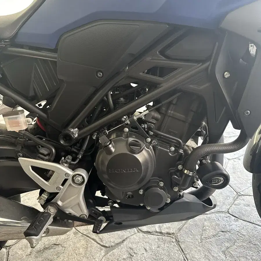 혼다 CB300r 18년식 팔아요