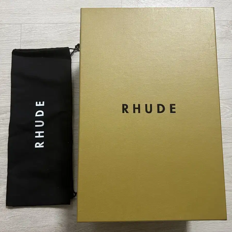 [새제품][US9] Rhude Bel Airs 스니커즈