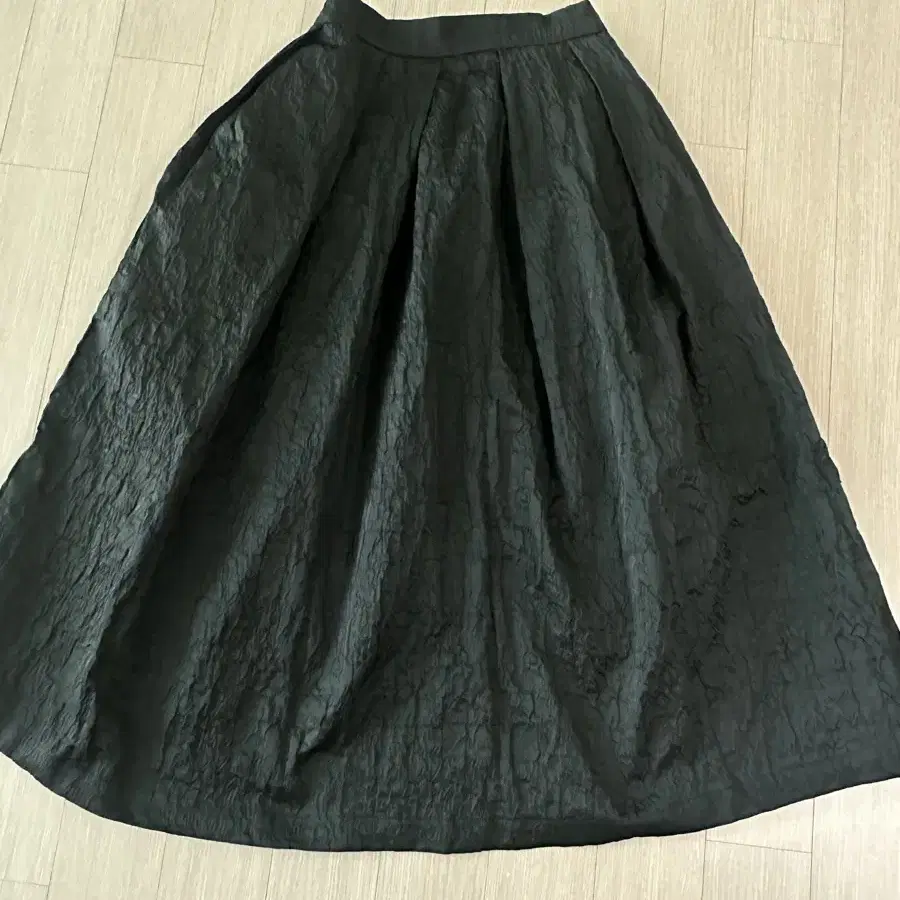 유노이아 bloom tuck skirt