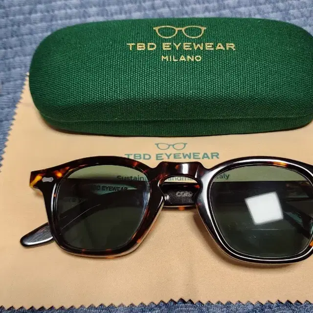 TBD EYE WEAR dark Havana 틴트 선글라스