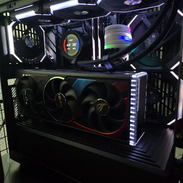 라이젠 7800X3D / RTX4080SUPER ROG 감성 초고사양