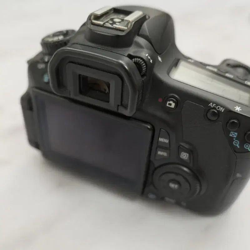 캐논 중급용 DSLR 카메라 EOS 60D 와 50.8 단렌즈 세트