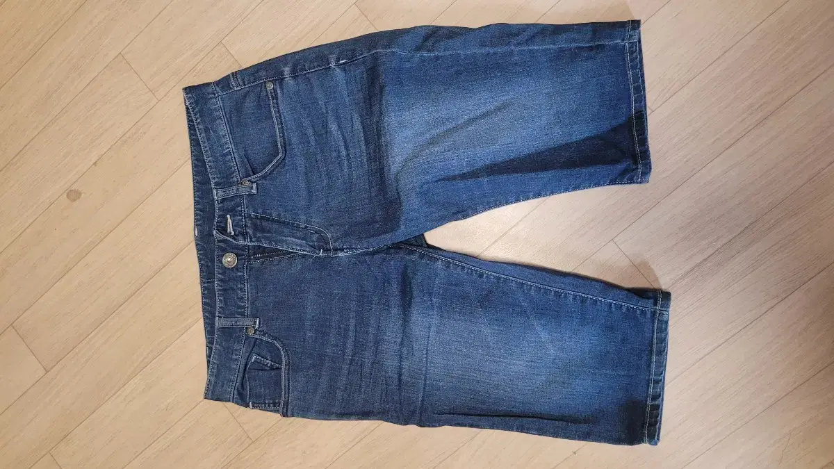 Men's jean shorts