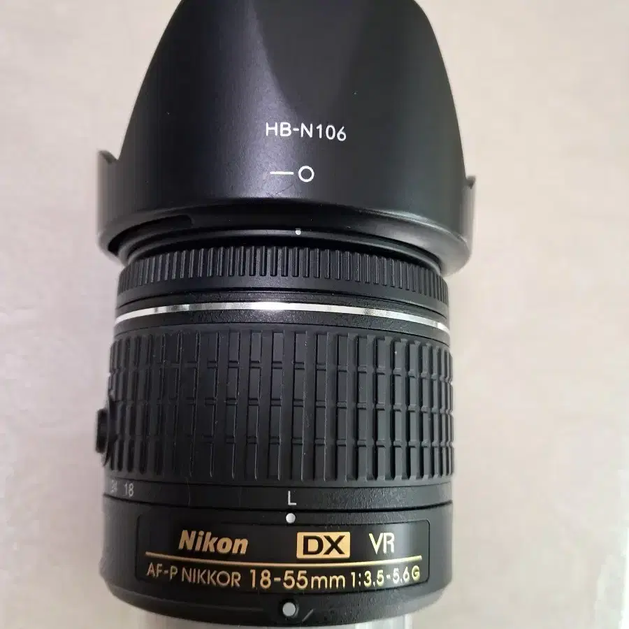 니콘 dslr 카메라 D5600 바디와 18-55VR 렌즈 세트