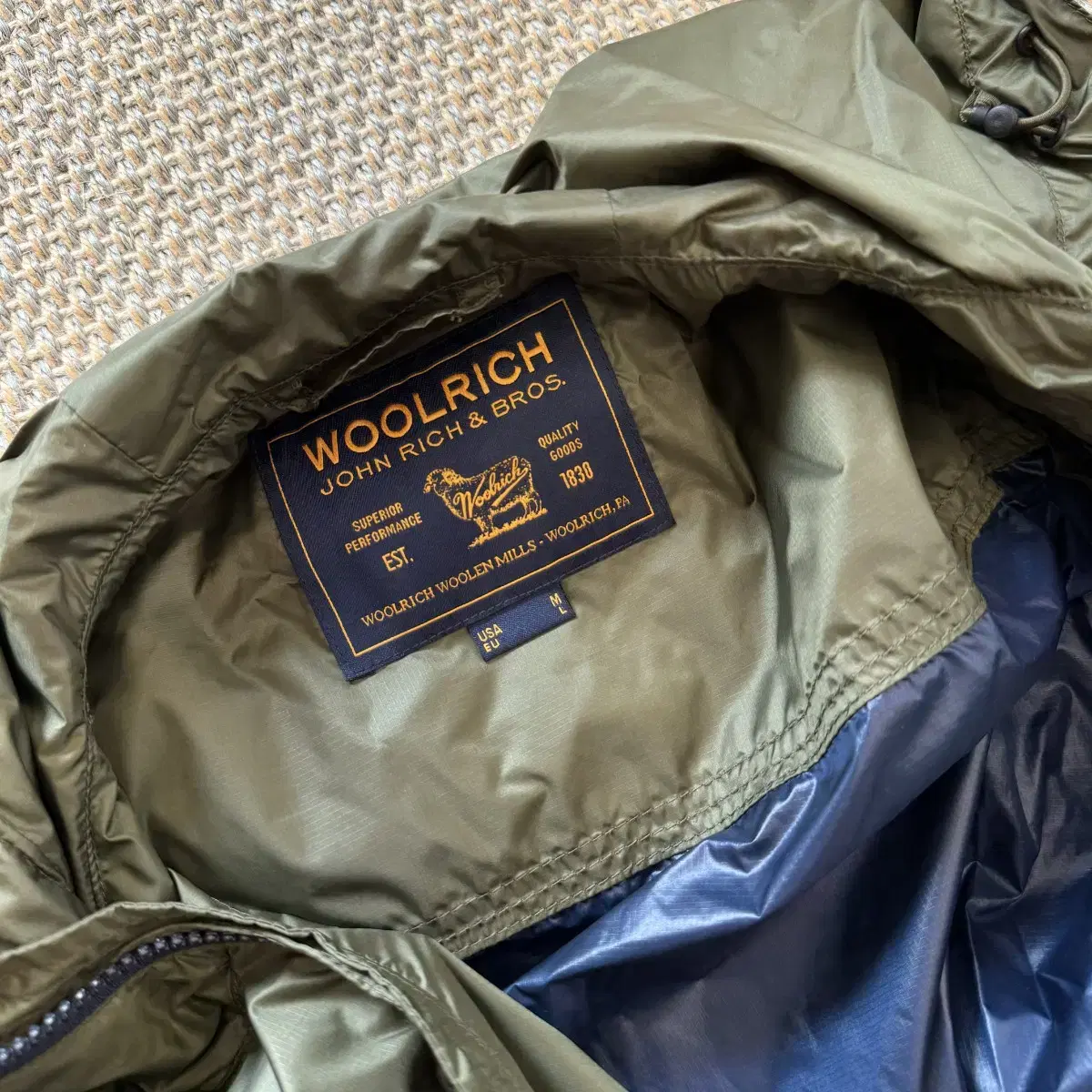 WOOLRICH 울리치 최고급 초경량 테크원단 네이비카키 윈드브레이커