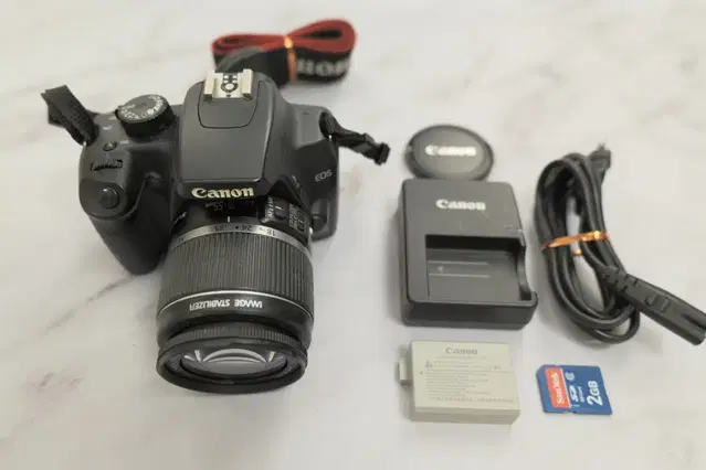 캐논 DSLR 카메라 EOS 1000D 와 18-55 IS 렌즈 세트